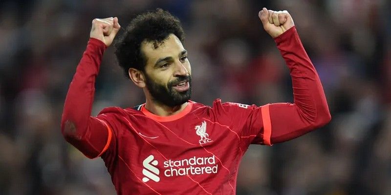 Müsəlman futbolçu dünya xeyriyyəçilərinin İLK onluğuna daxil oldu...-Britaniya nəşri
