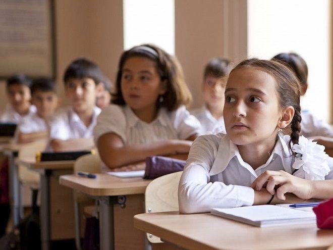 Növbəti tədris ilindən tətbiqinə başlanılacaq dərsliklər AÇIQLANDI