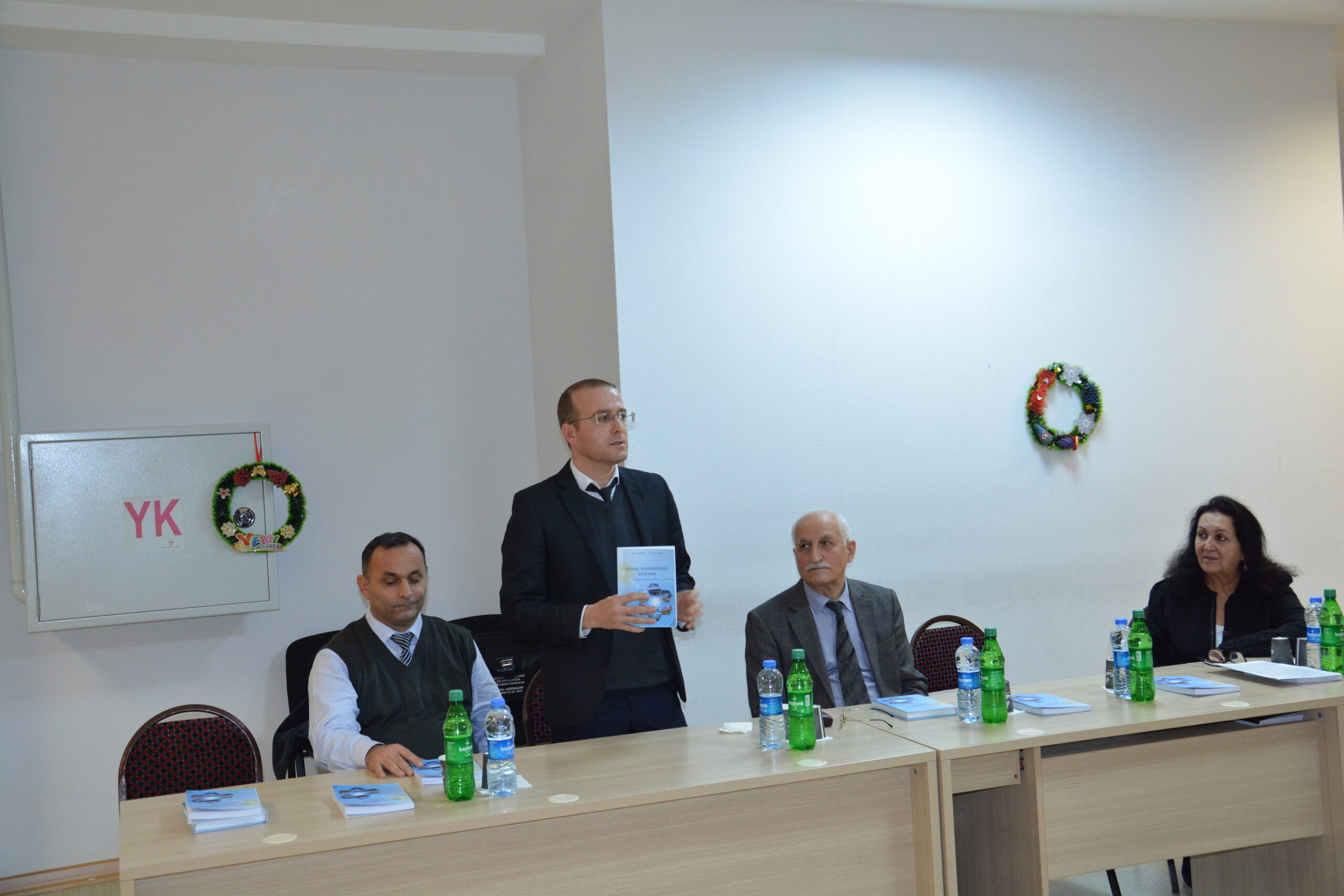 “Günəş enerjisindən istifadə” adlı elmi-populyar kitabın təqdimatına həsr olunmuş tədbir keçirilib - FOTO