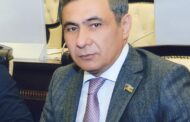 Deputat İlham Məmmədovdan Erkin Qədirliyə cavab: Müvəqqəti məşhurluq gətirən sosial media qəhrəmanı obrazı yaratmaqdan çəkinin!
