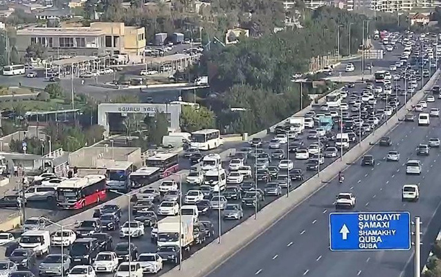 Bu yollar tıxaclıdır - Foto