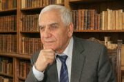 Xalq şairi Nəriman Həsənzadə vəfat edib
